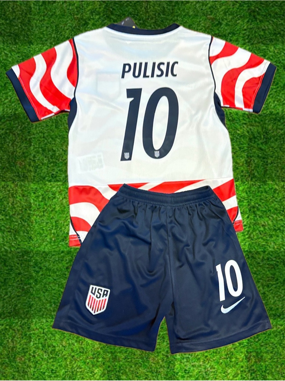 Youth Medium 26 NIKE Soccer Jersey Set 2 Piece Kit Jersey + Shorts NWT